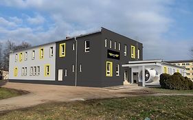 Hotel Hangar